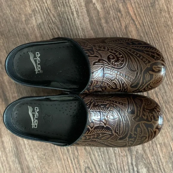 Dansko Brown Floral Paisley Embossed tooled sz 38 - Picture 3 of 13